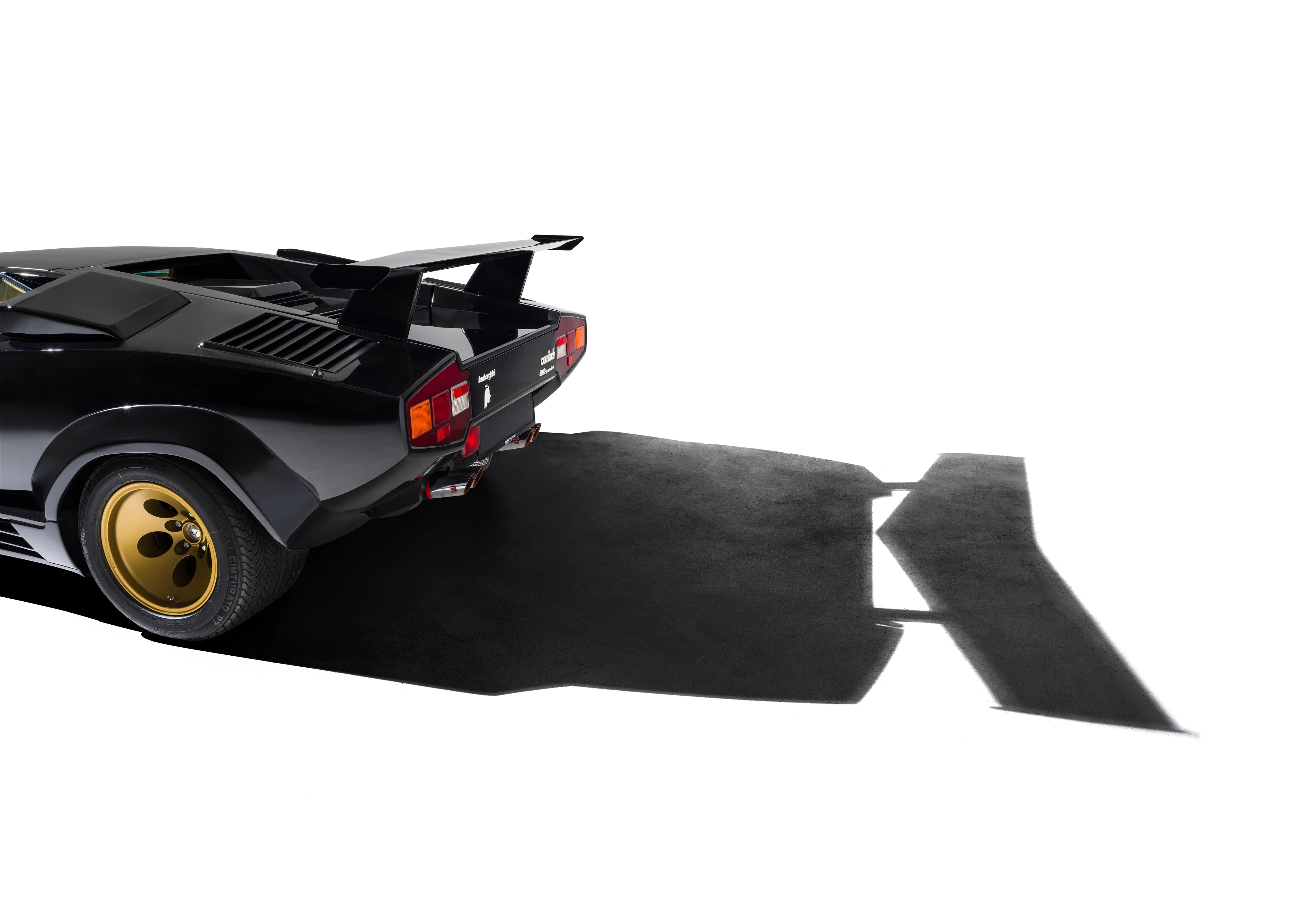 AUBÖCK_Lamborghini_Countach_04-25_007_max.webp