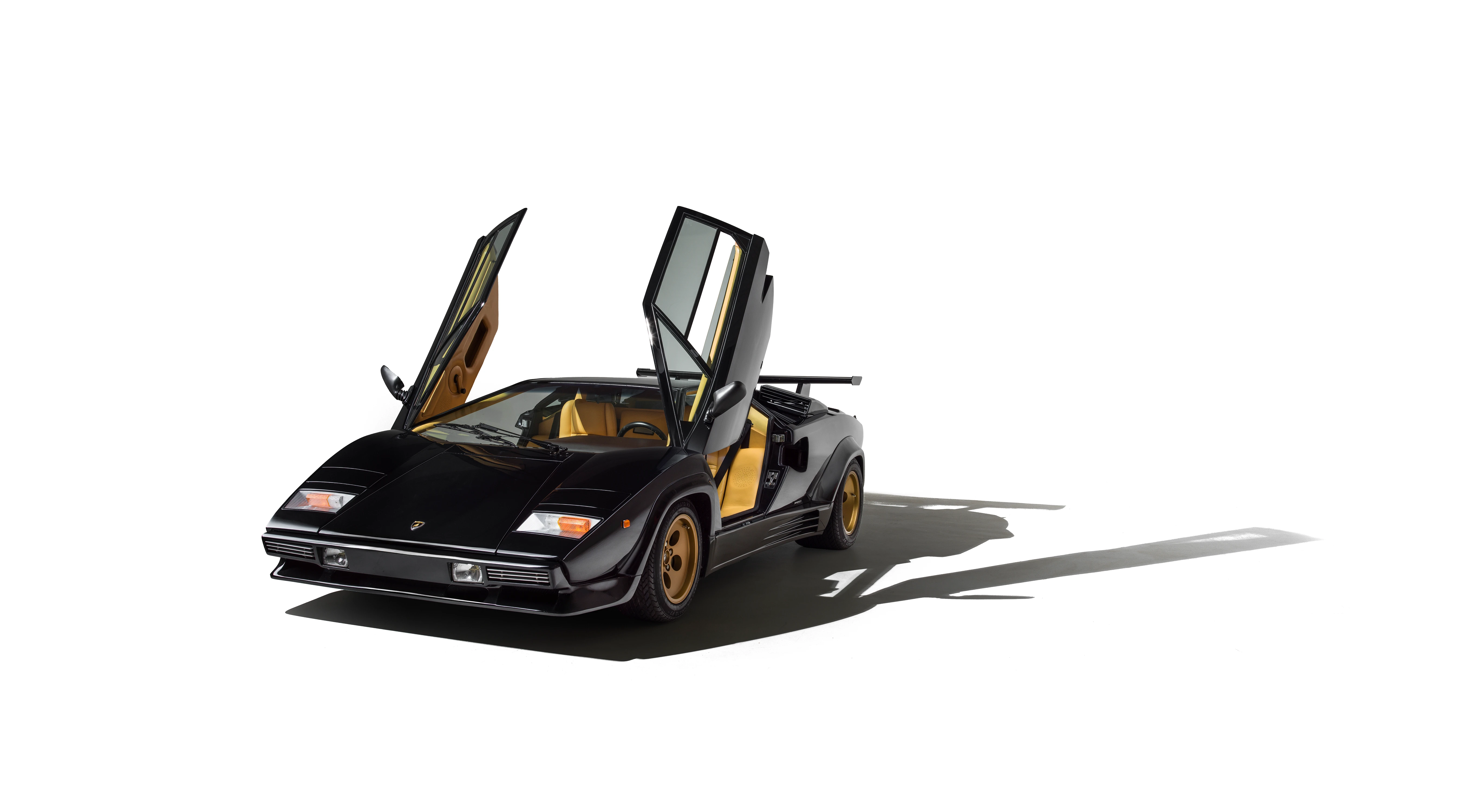 AUBÖCK_Lamborghini_Countach_04-25_001_max.webp